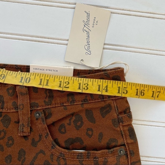 Universal Thread High-Rise Vintage Straight Jeans Size 10 NEW - Picture 9 of 11